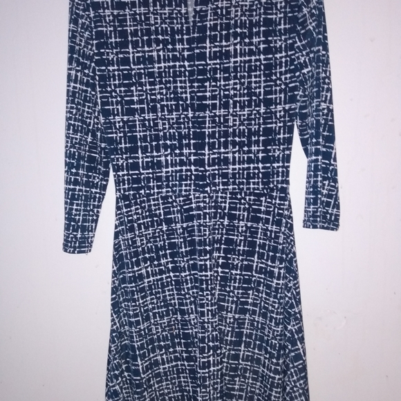 Vince Camuto size 6 dress - Picture 2 of 3